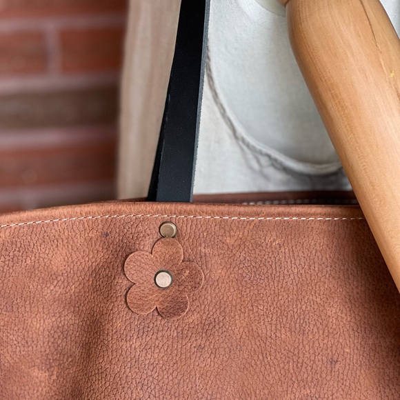 Handmade Distressed Leather Tote Bag - Picture 6 of 10